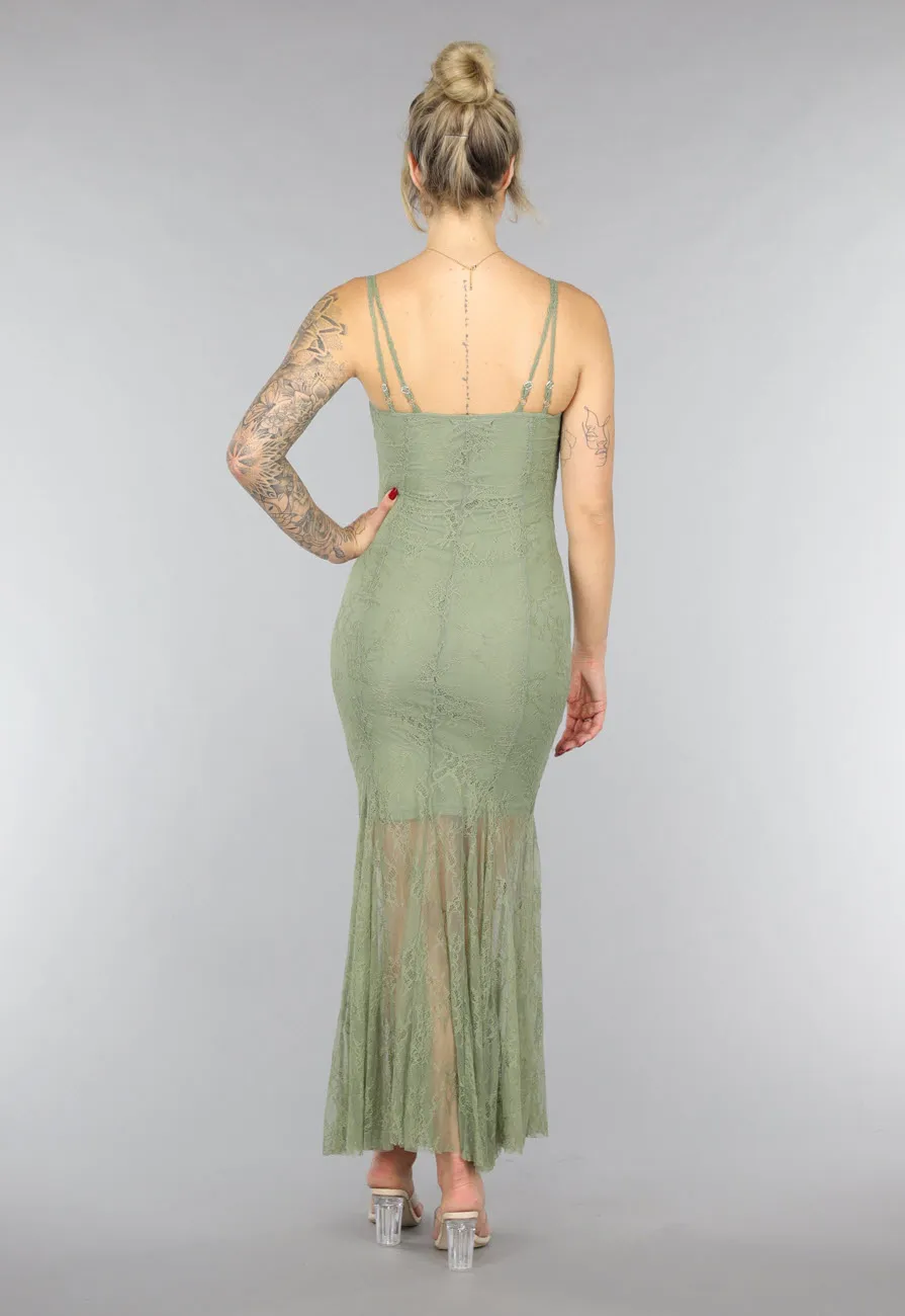 Hellgrünes Maxikleid aus Spitze mit verstellbaren Trägern