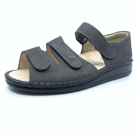 Sportliche Sandalen grau