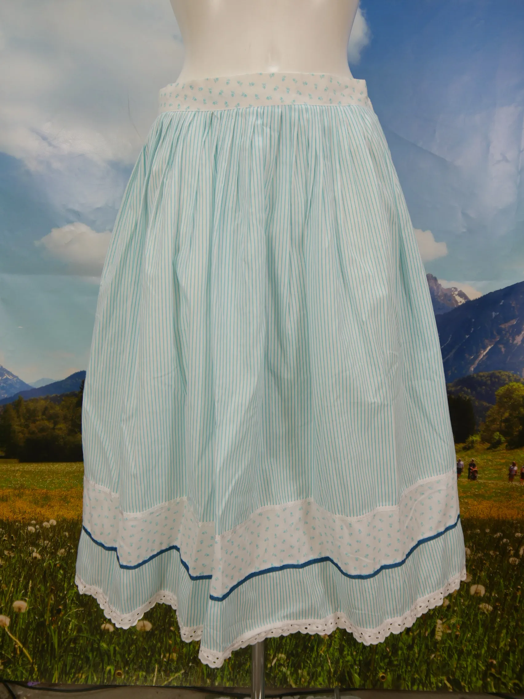 Trachtenrock Original Alpen Trachten mit Blumen und Streifen Trachten Rock Gr.38